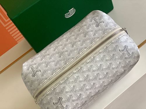 Goyard Crossbody Bag White