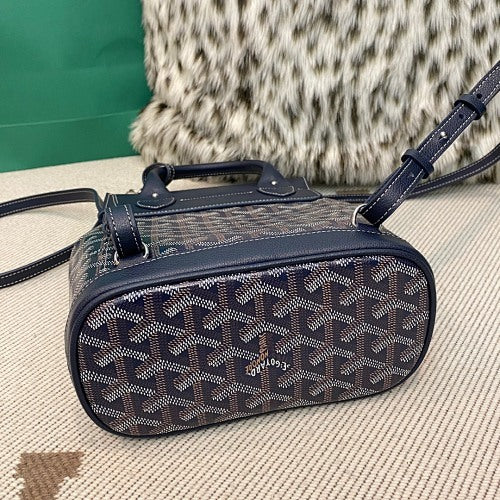 Bellechasse Biaude Black