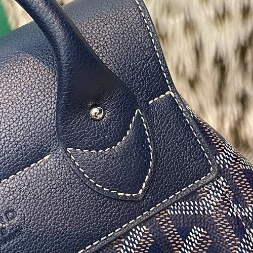 Bellechasse Biaude Black