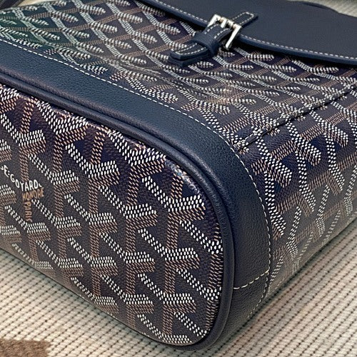 Bellechasse Biaude Black