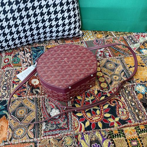 Goyard Crossbody Bag Burgundy