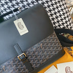 Bellechasse Biaude Black