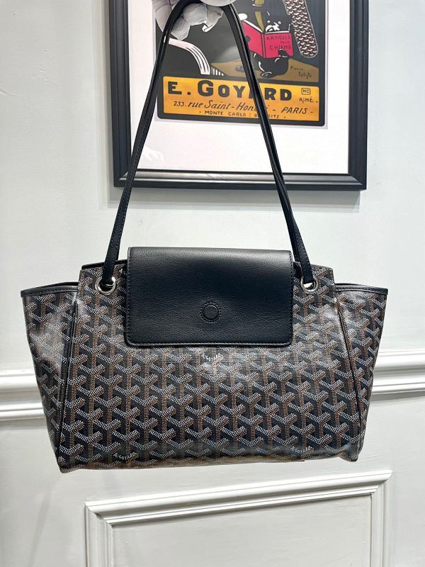 Bellechasse Biaude Black