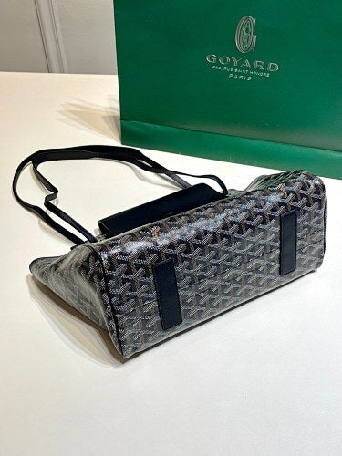 Bellechasse Biaude Black