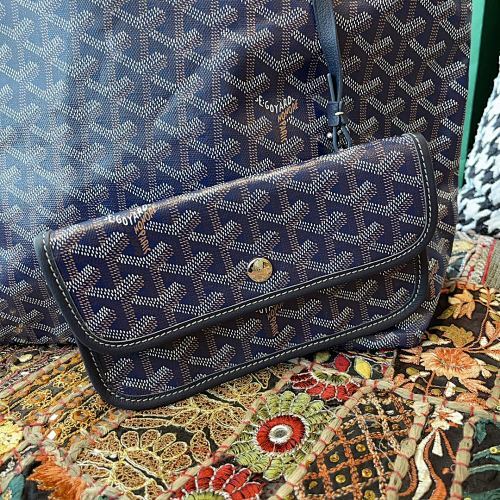 Bellechasse Biaude Black