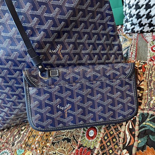 Bellechasse Biaude Black