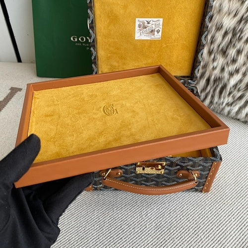 Bourget Trolley Case