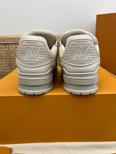 Louis Vuitton Sneakers White