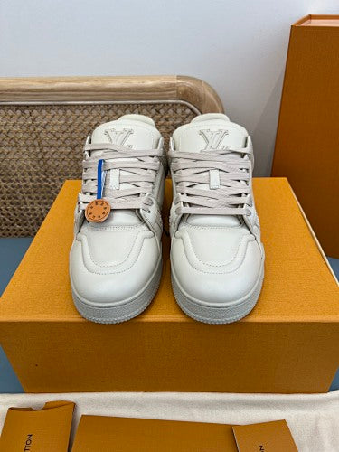 Louis Vuitton Sneakers White