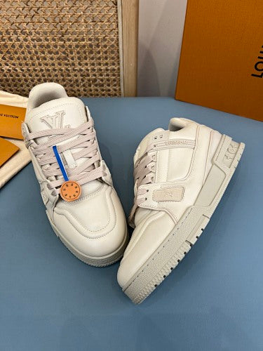 Louis Vuitton Sneakers White