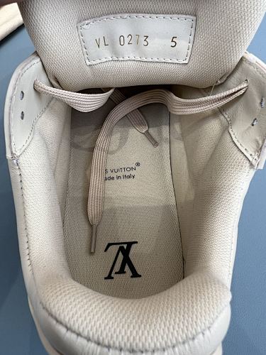 Louis Vuitton Sneakers White