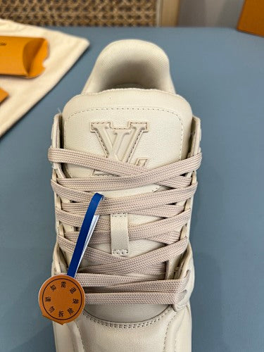 Louis Vuitton Sneakers White