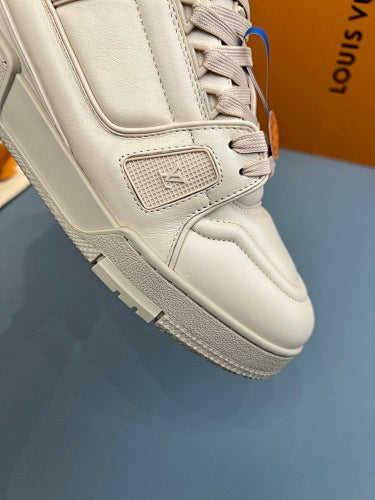 Louis Vuitton Sneakers White