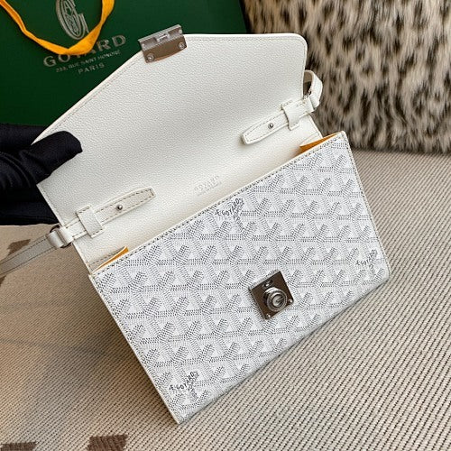 Bellechasse Biaude White