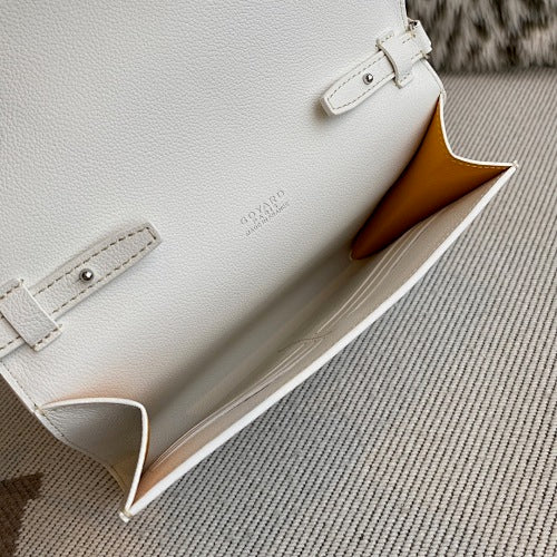 Bellechasse Biaude White