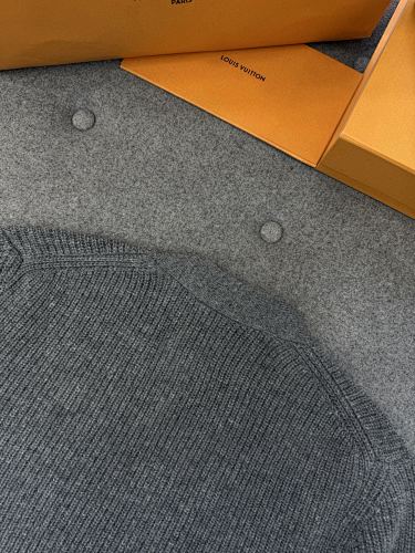 Louis Vuitton Cardigan Gray